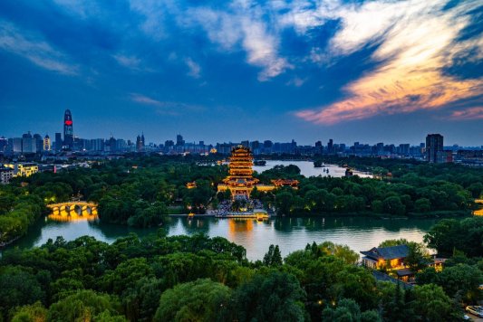 0be4bdfd97a27d4039dddaa582a2eee