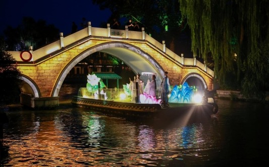 E:/2025画船演艺/2025.6.25画船演艺（摄影：刘宏滨）/微信图片_20250626110403.jpg微信图片_20250626110403